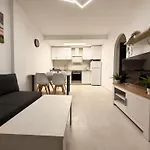 شقة Comfortable 1 Bedroom In *
