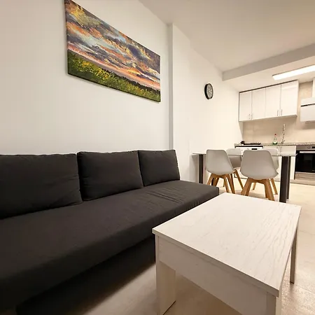 Apartamento Comfortable 1 Bedroom In *