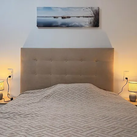 Comfortable 1 Bedroom In Apartment