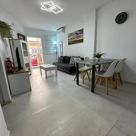 Comfortable 1 Bedroom In Торрев'єха