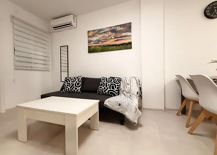 Comfortable 1 Bedroom In *