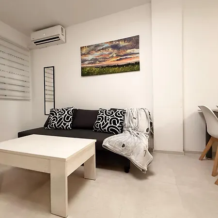 Comfortable 1 Bedroom In *